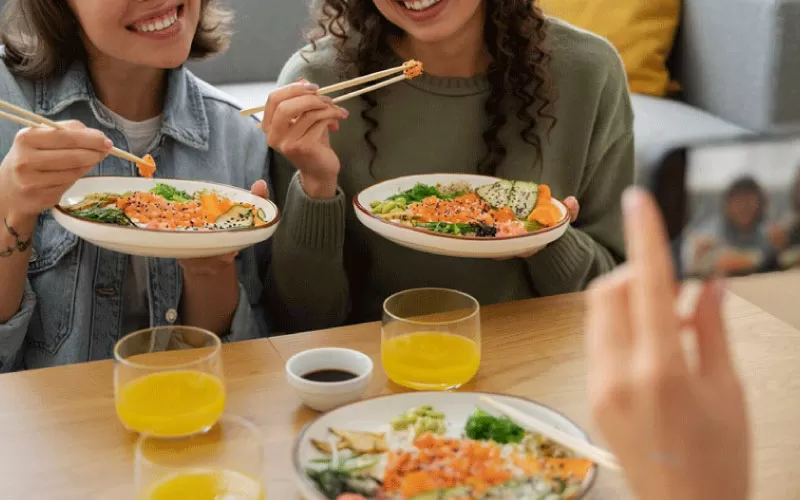 friends enjoying a meal, popular Sydney restaurants, October 2024, Australia